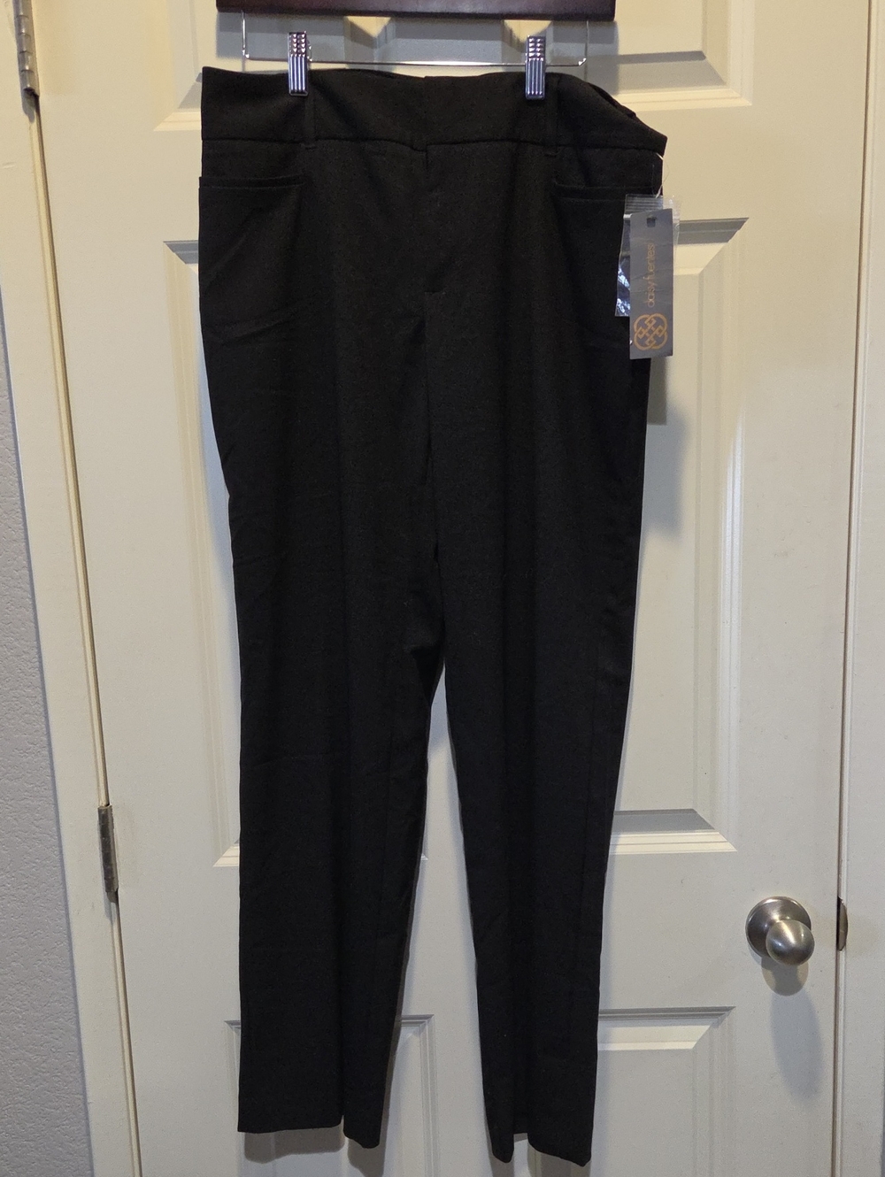 Daisy Fuentes  Women's Dress Pants - Black